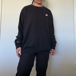 Vtg nike crewneck black sweatshirt embroidered spell out